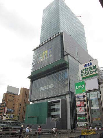 2011-07-24-05渋谷駅東口前新ビル-13%.JPG